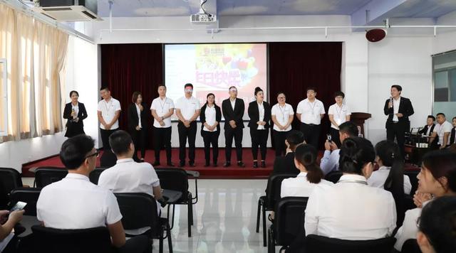 集團(tuán)九月份員工生日會